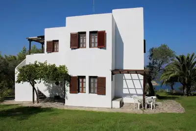 Image de Appartement avec terrasse donnant sur la mer, Wifi | Ormos Panaghias, Halkidiki
