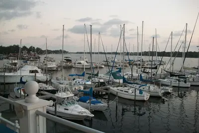 Image de Rêve de marin pour un rendez-vous avec des bateaux et l'attrait de la mer.