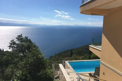 Image de Vue mer imprenable - Appartement avec piscine, WiFi, à Medveja, Croatie
