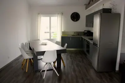 Image de Appartement T5 lumineux de 100 m2 (3 chambres) avec balcon et parking