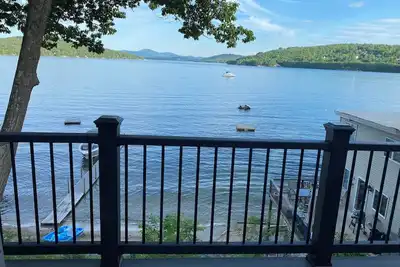 Image de Waterfront chalet juste Ă Meredith Bay!