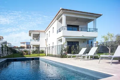 Image de Appartement T2 charme tout confort et piscine - Numéro 4
