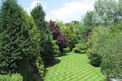 Image de Maison sensationnelle à proximité des parcs boisés et de la ville