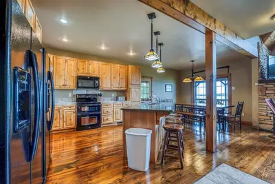 Image de 6 chambres / bain à remous / ponton / pour 22 personnes en complexe privé avec équipements Gratuits