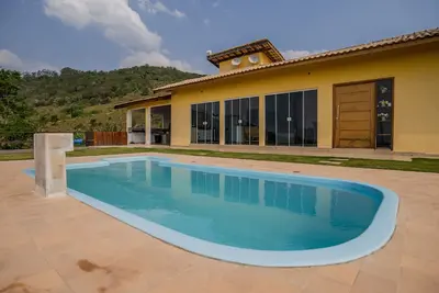 Image de Maison dans les collines avec vue magnifique, endroit calme et confortable