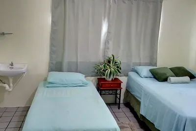 Image de 31 - Chambre double - avec salle de bain partagée