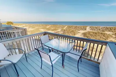 Image de Tybee Lights Condominiums - Unité 112-C - Ocean Front - Wi-Fi Gratuit