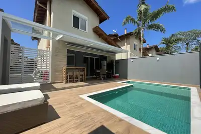 Image de Maison dans résidence fermée et piscine privée