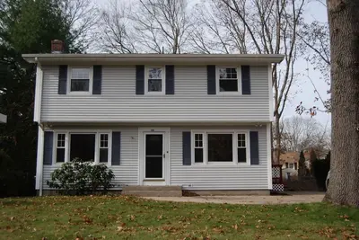 Image de Belle maison récemment rénovée dans un quartier résidentiel calme