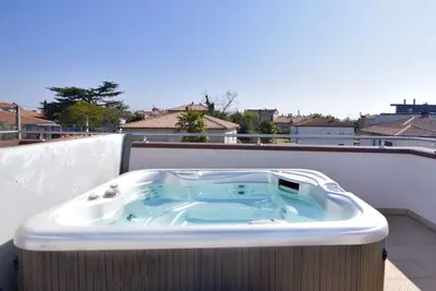 Image de Villa Alpa, hébergement à Punta-Umag, climatisé, WiFi, parking gratuit