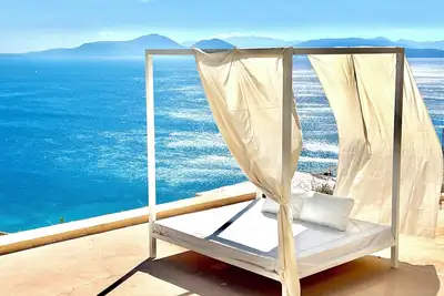 Image de Jolie villa pieds dans l'eau à 50m avec piscine privée