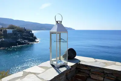 Fantastique maison au bord de l'eau avec accès direct à la mer, à Koundouros