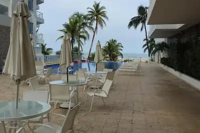 Image de Spectaculaire Bord De L'Eau Oasis, Accessible À La Mer