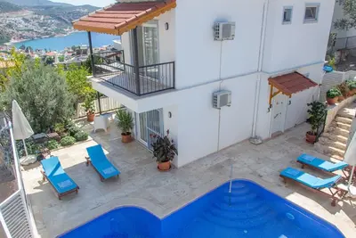 Image de Super emplacement central, piscine privée de bonne taille, vues fabuleuses sur la terrasse sur le toit