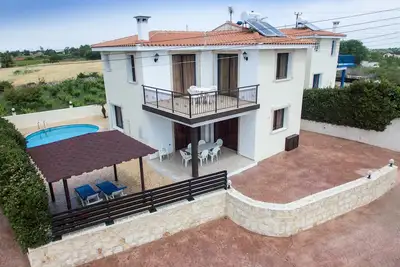 Image de Villa individuelle de luxe avec piscine privée / WiFi gratuit / panier de bienvenue
