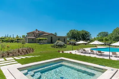Image de Villa Le Chiarne 22, Emma Villas