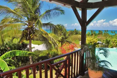 Image de Villa 6/8 personnes avec piscine, vue panoramique, 300 m plage
