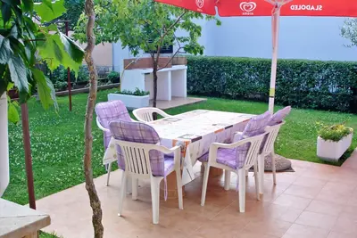 Image de Appartement de deux chambres, centre ville, Umag, près de la plage, WiFi