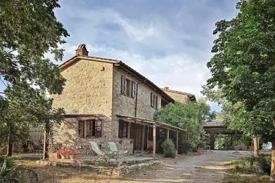 Image de La maison Noyer, belle avec piscine