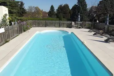 Image de Cherry Lodge - Les Lauriers Appartement 1 lit avec jardin privé et piscine