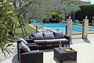 Image de Maison de vacances confortable Ă l'abri dans le village de Maillane