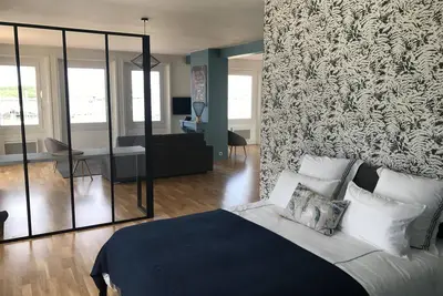 Image de Le Loft du Cargo, appartement de 90 m2 face à la mer