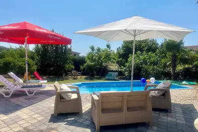 Image de Maison de vacances M&M avec piscine extérieure