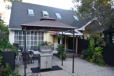 Image de Un mile du centre-ville d'Ann Arbor! 1/4 mile aux hôpitaux principaux Um! 2 miles N Campus