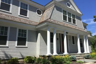 Image de Belle maison nouvellement construite avec toutes les commodités et à proximité des plages