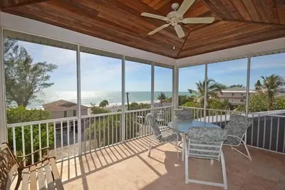 Image de Shoreview Chalet avec de belles vues sur le golfe