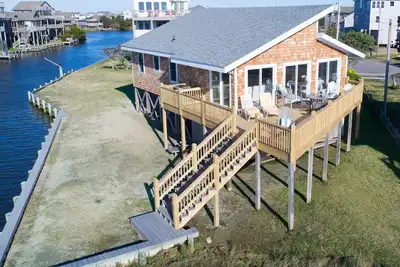 Image de Rénovations récentes! Soundside Avon avec quai de bateau, 2 kayaks, 2 planches à voile et plus