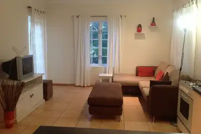 Appartement spacieux entier à vous-même à 1, 5 km de la magnifique plage
