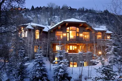 Image de Willoughby Way Home avec une vue imprenable sur les montagnes d'Aspen