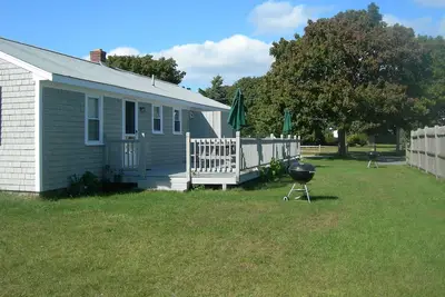 Image de Nouvelle inscription. . . Lieu! Steps to Surf Drive Beach, 5 personnes, pont, cour