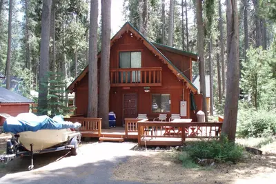 Image de 3 chambres, 2 salles de bain, 8 personnes. Extrémité ouest du lac Donner Dlr # 021