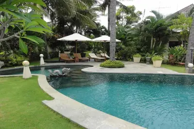 Image de Villa Bahagia, Lovina beach villa avec piscine privée à - jusqu'à 10 personnes