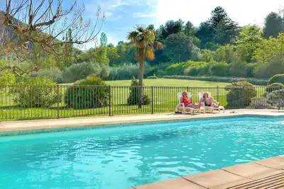 Image de Propriété, 3 villas, 6 chambres, piscine, tennis, mini-golf à Nyons, Provence