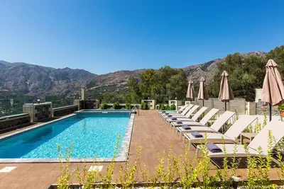Villa Aloni, intimité absolue, vue imprenable sur la campagne et la montagne