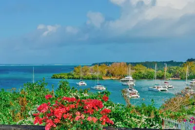 Image de Villa de charme sur les rochers avec petit déjeuner, plage et piscine