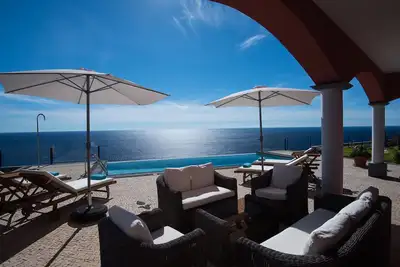 Image de Villa de luxe face Ă la mer
