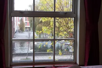 Central 3 Bed Townhouse le long du canal