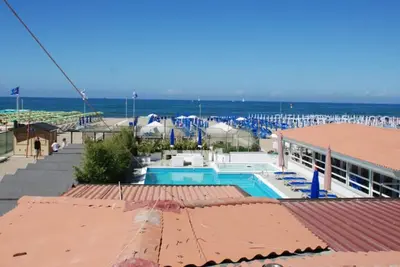 Image de Maison sur la promenade à 3 mètres de la plage