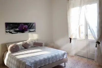 Suite moderne à seulement 5 km de la mer