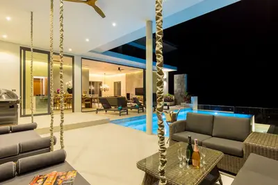 Image de Super-lux 5 lit maison, vue sur la mer, style privé, pour la famille, la nuit