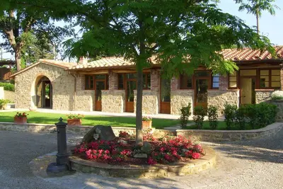 Image de Villa calme et élégante à 10 minutes de Cortona, idéale pour les familles et les gastronomes