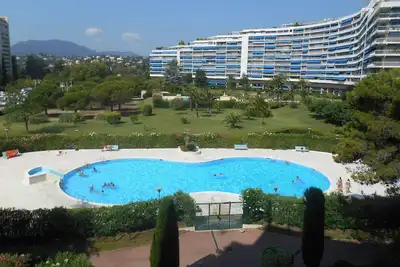 Image de Appartement \"Le France I\" avec vue panoramique sur Cannes Marina