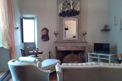 Image de Appartement De Caractere 120m2 Dans Ancien Chateau Feodal