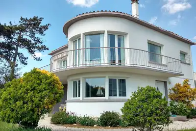 Image de Villa spacieuse, ensoleillée, à 150 m de la plage * spa