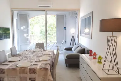 Image de Appartement Standing 8 personnes Loggia Wifi Climatisation Vue Marina