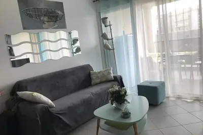 Image de Très bel appartement type T2, proche plage et commerce, 40m2 + terrasse 11m2